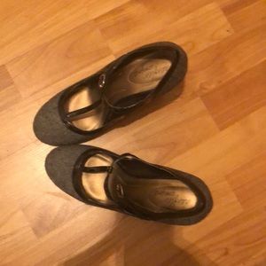 Tweed heeled 8 1/2 Mary Janes